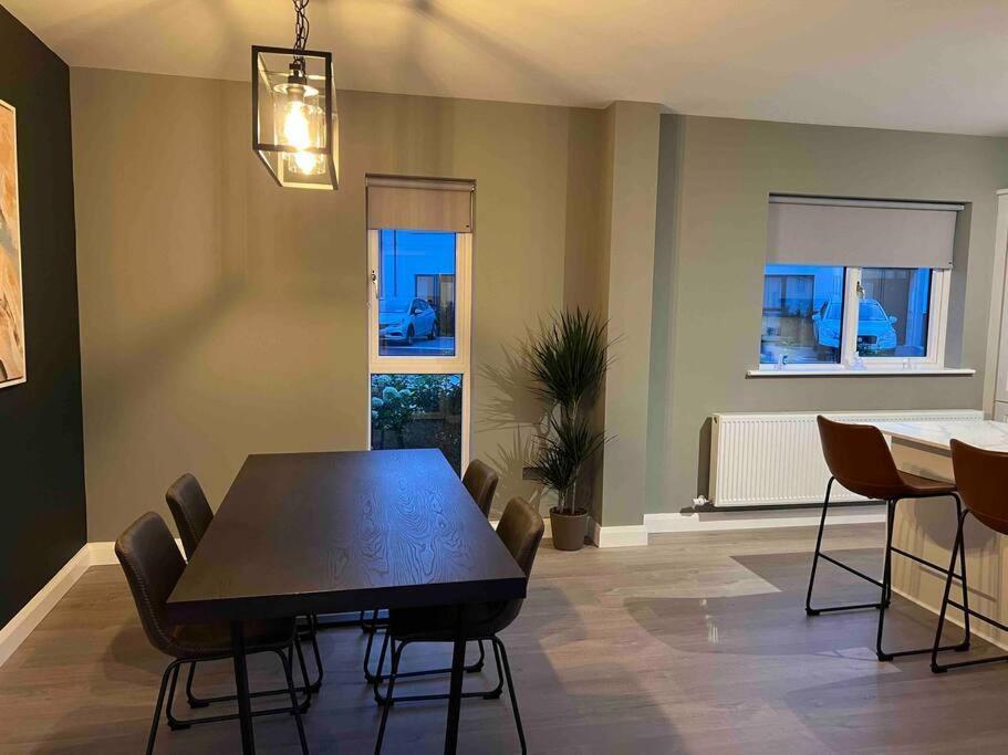 3 Bed Rooms Vip Family House دبلن المظهر الخارجي الصورة